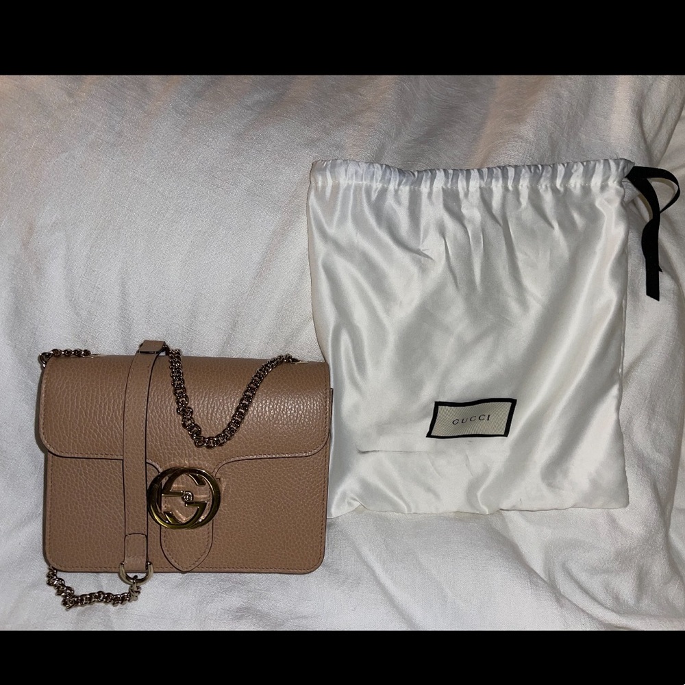 GUCCI SHOULDER BAG!😍😍